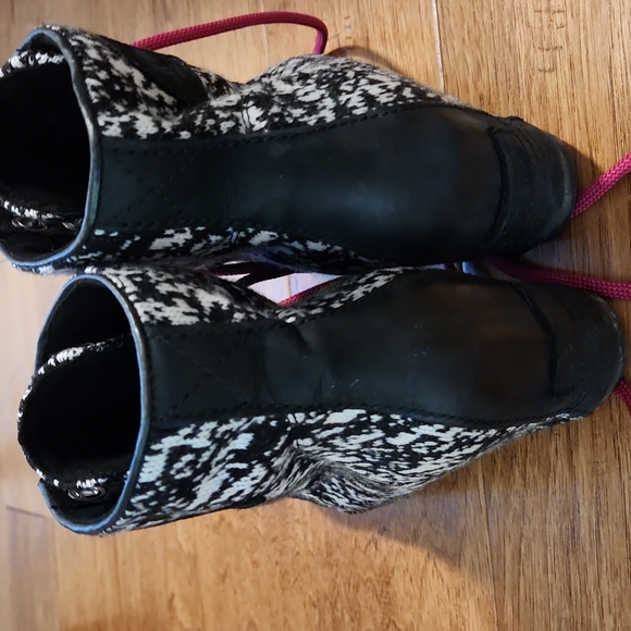 Sorel Wedge Boots - Picture 3 of 6